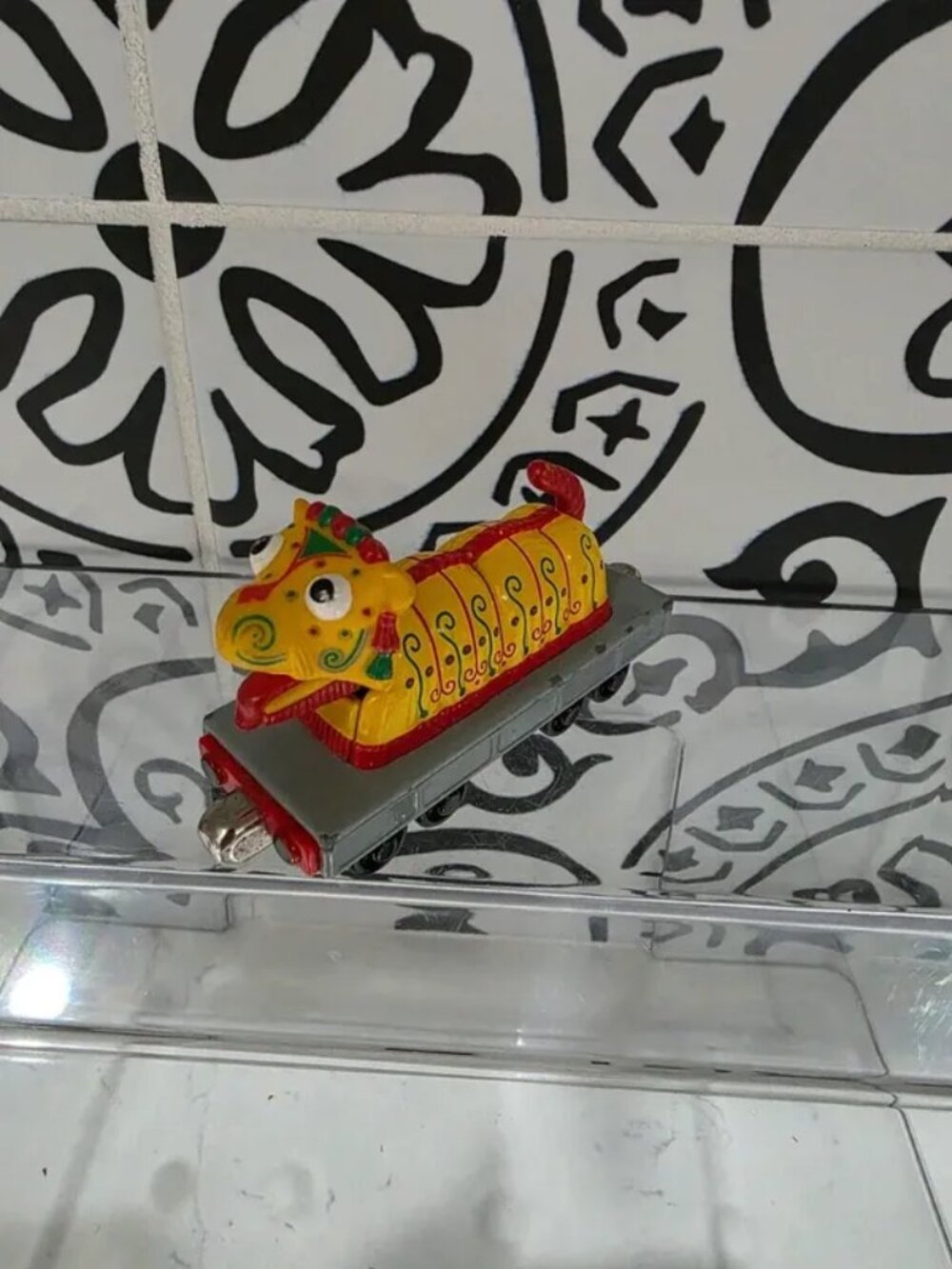 2003 Thomas & Friends Chinese Dragon Take Along die-cast car